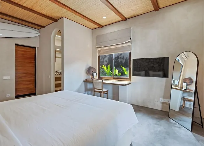 Villa Brand New 4br With Pool, Sauna & Fire Pit Close To Nusa Dua And Uluwatu Jimbaran