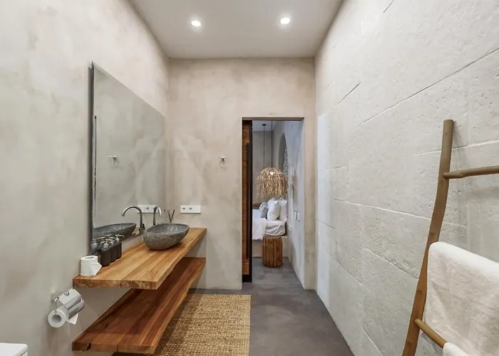 Villa Brand New 4br With Pool, Sauna & Fire Pit Close To Nusa Dua And Uluwatu *