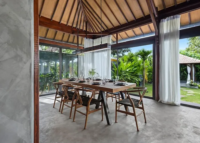 Villa Brand New 4br With Pool, Sauna & Fire Pit Close To Nusa Dua And Uluwatu *